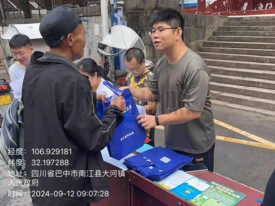 四川先进典型！川影人颜赫宏扎根西部，700天用青春铺就一条乡村幸福路